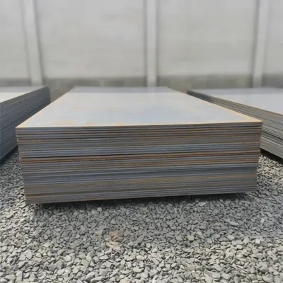 Aço laminado para construção naval