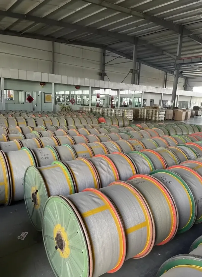 Cable de fibra óptica multimodo de 50/125 um